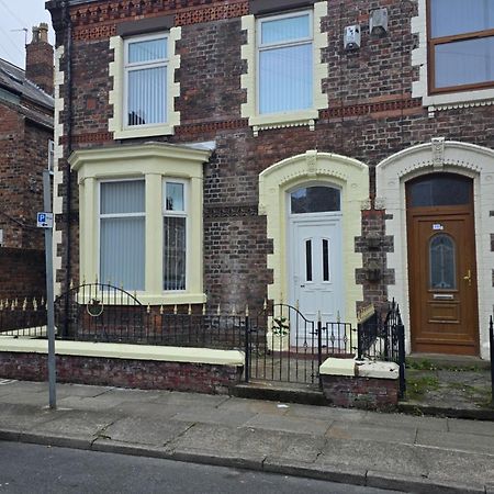 Anfield Guest House Sleeps 5 リヴァプール エクステリア 写真