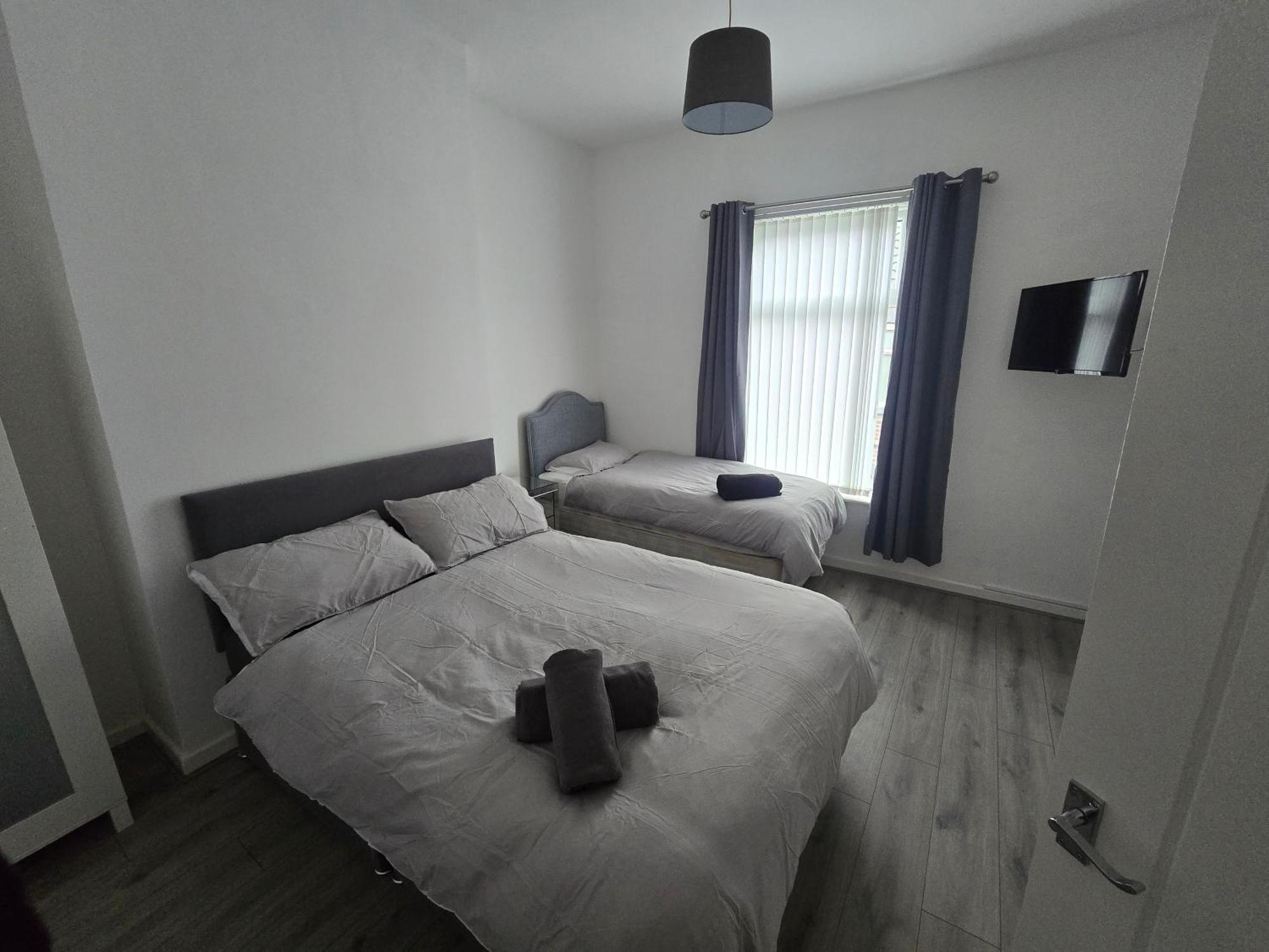 Anfield Guest House Sleeps 5 リヴァプール エクステリア 写真